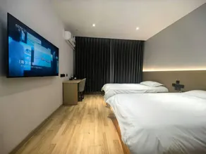 Yunmu Cinema Hotel - Image 4