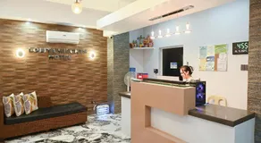 Lolita Heights Hotel - Image 2