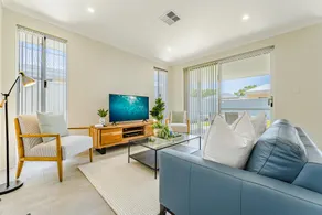 Bright & Airy 3-bed House Near Rockingham Beach - Image 2