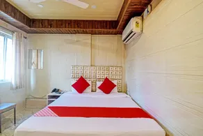 Hotel O Royal - Image 2