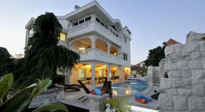 Villa con terraza, barbacoa y piscina privada | Vistas a la piscina - Image 3