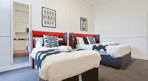 Central Dudley Stay-Sleeps 3, Kitchen&Free Parking - Image 2