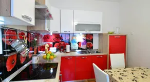 E&E Apartments - Image 3