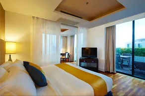 The Duchess Hotel - Image 4