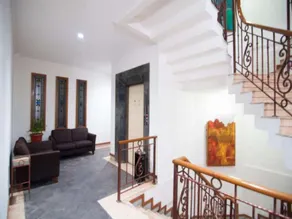 Corsica Hotel - Image 3
