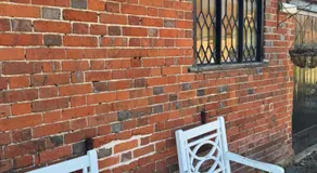 Hursley Bookings - Dolphin Inn - Image 3