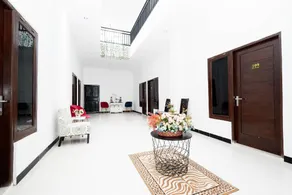 Four D'home - Image 2