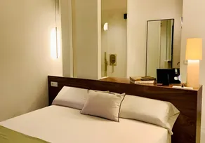 Essential Room - Image 3