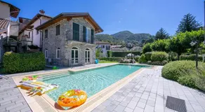 spiaggia uno pool side apartment - Image 2
