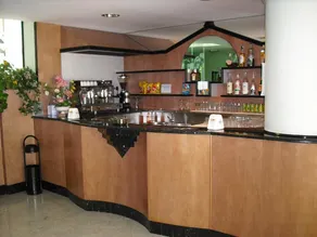 Hotel Como - Image 2