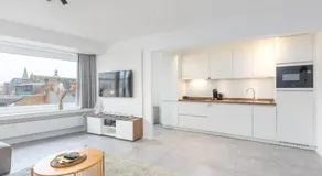Ostend Center Luxury Top Floor Apartment with Free Parking - Image 2