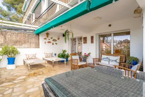 Designer Luxury Two Bedroom Apartment  - Image 2