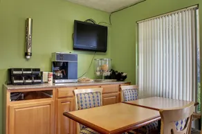 Key West Inn Oxford - Image 3