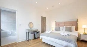Amazing 1BD Apartment China Town Manchester - Image 2