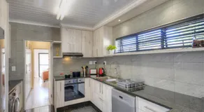 9a@Crassula Way - Image 4