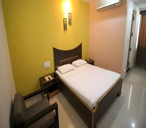Hotel Raj Boarding & Lodging Bangalore - Image 2