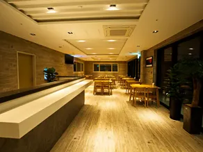 Suave Hotel - Image 2