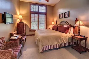 Tahoe Mountain Lodging - Image 5
