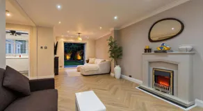 Modern Detached Home with Hot Tub & Infrared Sauna - Image 2
