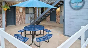 The Oakwood Inn - Image 4