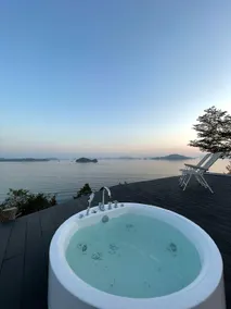 b local Umitosora - 2 BR Villa with Breathtaking Ocean View for 10 Ppl - Image 3