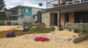 Studio South Port - Lush Private Oceanfront Studio Apartment - Image 5