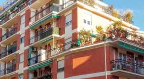 "HOUSE OF LELLA" Appartamento 2 Camere da letto - M1 METRO ROSSA - Image 2