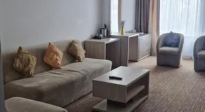 CITY HOTEL & LOUNGE - Image 2