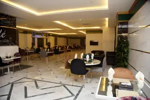 The Rich Hotel & Apartments - Image 2