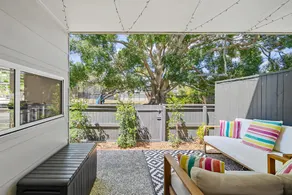 Bright 3-Bed Home Near Maroochydore Beach - Image 3