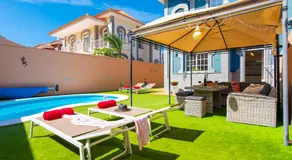 VILLA MELYNA Private Heated Pool - Image 3