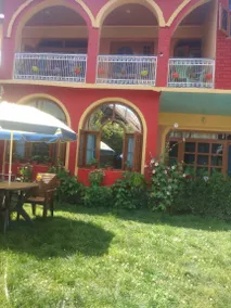 WANI GUEST HOUSE - Image 2