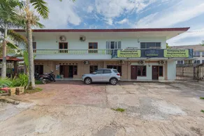 Urbanview Hotel Kampung Istal Megamendung Puncak by RedDoorz - Image 5