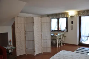 Villa Giusy Open Space-Lodge-Apartamento-Baño compartido-Vista al Jardín - Image 4