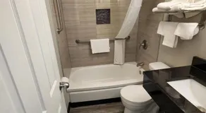 Executive Lodge - Image 5