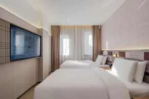 Home Inn Plus - Shanghai Bund Nanjing Road Pedestrian Street - Image 5