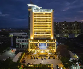 Li Yue Hotel - Image 2