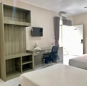 crystal inn - Image 4