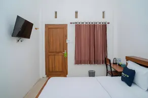 Urbanview Hotel Sky Batu Malang by RedDoorz - Image 2