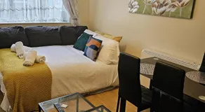 1 Bed Flat - Sleeps 4 - Parking - Wifi - Image 5