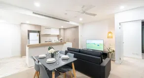 Central 2BR-2BA Resort-Style Retreat In Hamilton M21 - Image 5