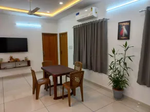 Paul's Homestay Queen type room - Image 5