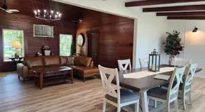 The Lakehouse on Clear Lake - Image 2
