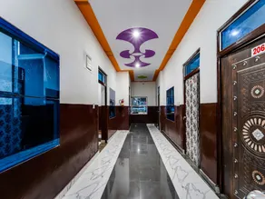 OYO 60893 Hotel Highway Super King - Image 3
