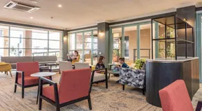 Burnett Riverside Hotel - Image 4