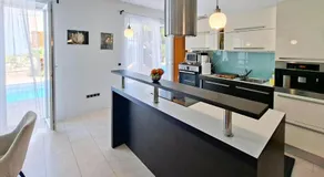 Gorgeous Home In Splitska - Image 4