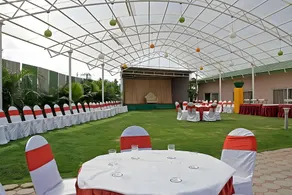 KR Inn Hotel & Convention Centre - Image 5