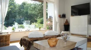Exklusive Villa am Wald mit Garten, Waldzugang und Sauna - Image 2