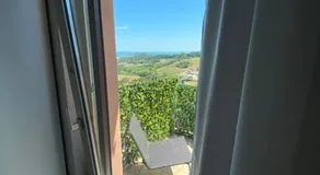 Red House Accomodation Potenza Picena - Image 3