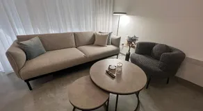 Johnny's luxury getaway - Image 2